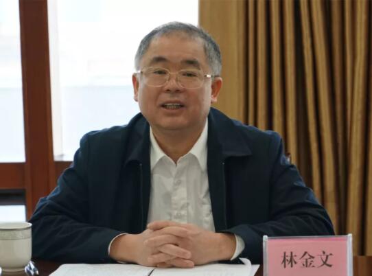 林金文簡歷：廣西自治區(qū)人大法制委員會副主任委員林金文，曾任廣西高院副院長、司法廳廳長、商務(wù)廳副廳長