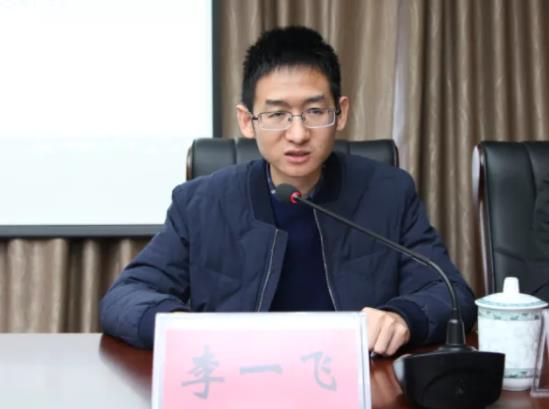 李一飛簡歷：龍勝縣委書記李一飛，曾任桂林市政府秘書長、市委副秘書長